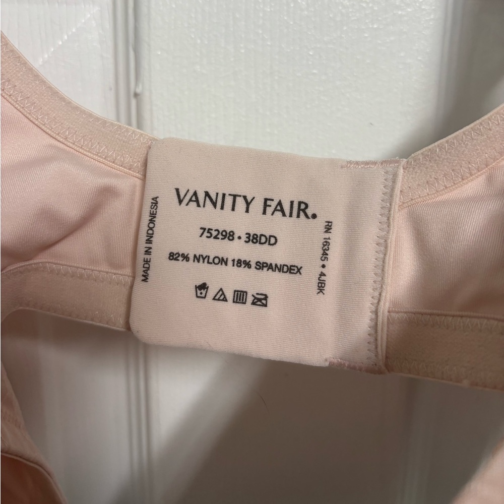 Vanity Fair Pale Blush Full Coverage Underwire Bra 38DD NEW - Picture 2 of 7